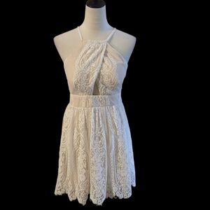 Trixxi Junior size 9 Lt Cream Lace Mini Dress Tie Neck Built in Bra Back Zipper